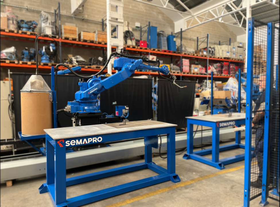Robots de soldadura reacondicionados por semapro con un gran alcance