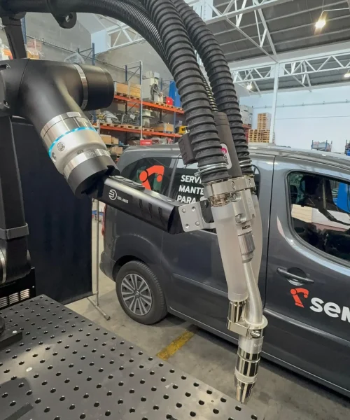 Cobot con antorcha de soldadura creado por Binzel